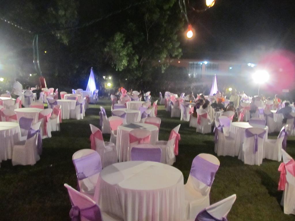The International Centre Goa Hotell Panaji Exteriör bild